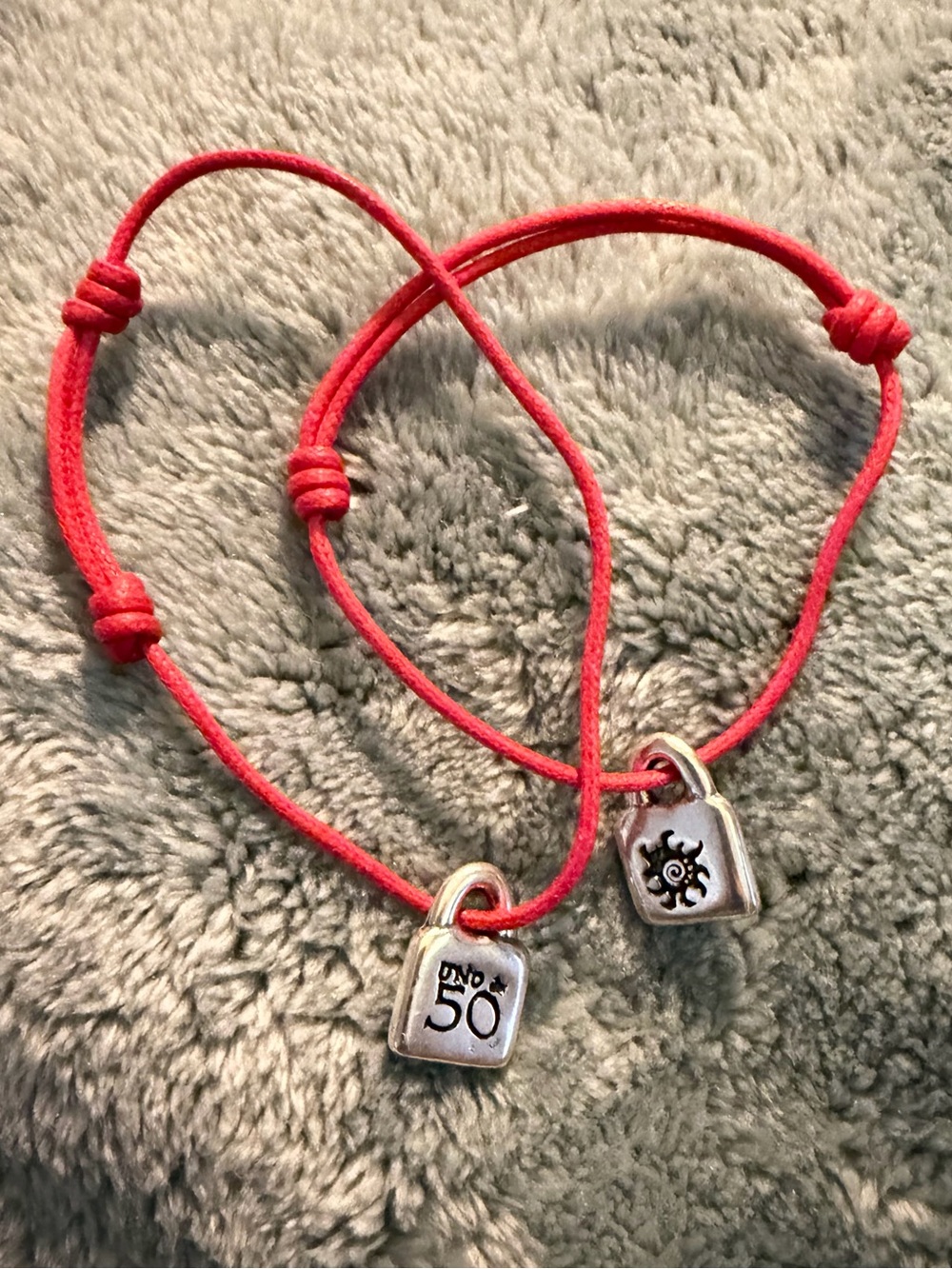 UNO de 50 Matching Red Cord Padlock Charm Bracelets - Set of 2 Couple / Friends